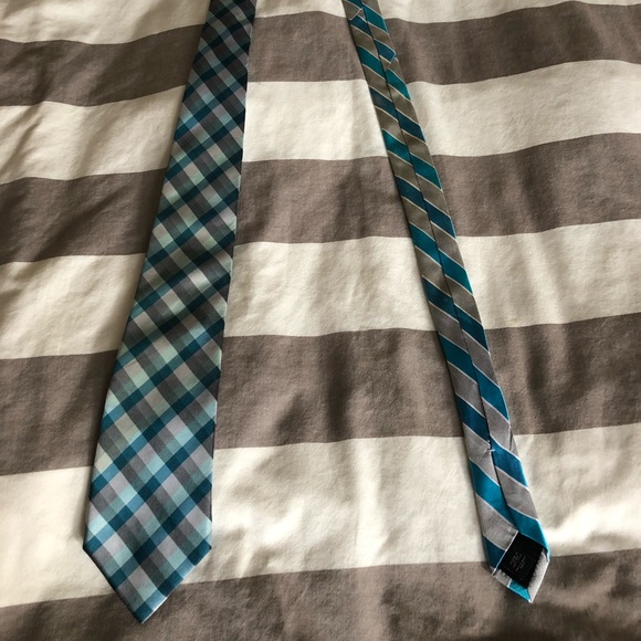 EXPRESS Teal/Gray Checkered Tie - Picture 2 of 4